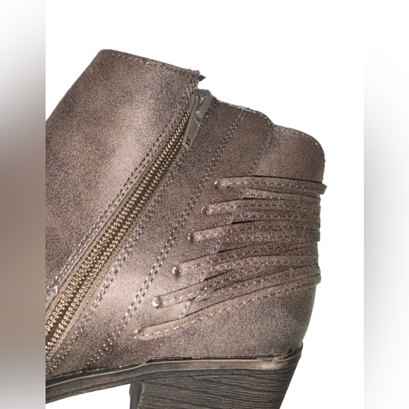 Volatile strappy back ankle boots women’s size 6 - Picture 2 of 16